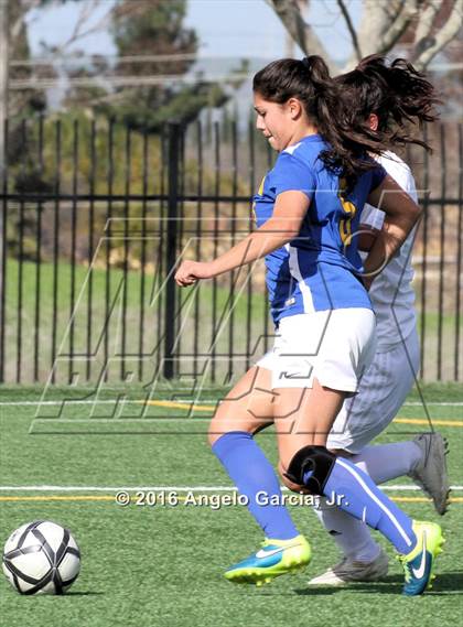Thumbnail 3 in Mt. Eden vs. Deer Valley photogallery.