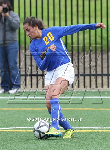 Thumbnail 3 in Mt. Eden vs. Deer Valley photogallery.