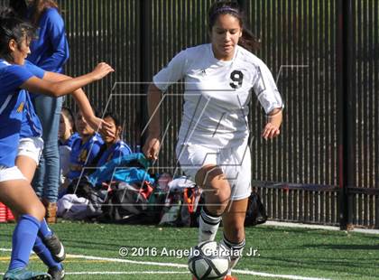 Thumbnail 3 in Mt. Eden vs. Deer Valley photogallery.