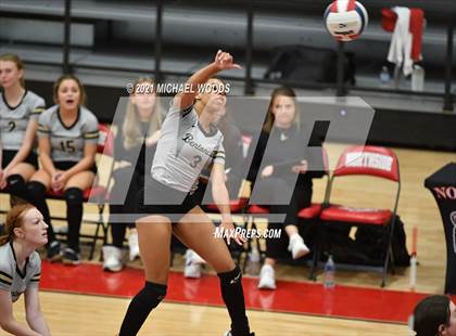 Thumbnail 2 in Bentonville vs. Central (AAA 6A First Round Playoff) photogallery.