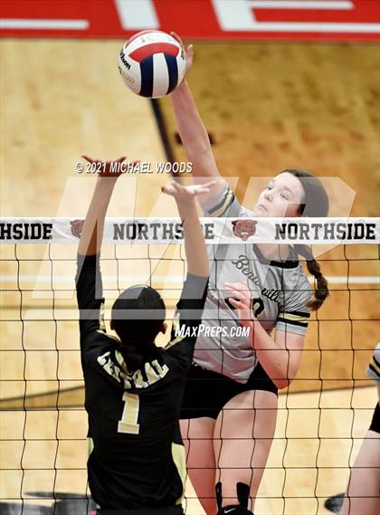 Thumbnail 2 in Bentonville vs. Central (AAA 6A First Round Playoff) photogallery.