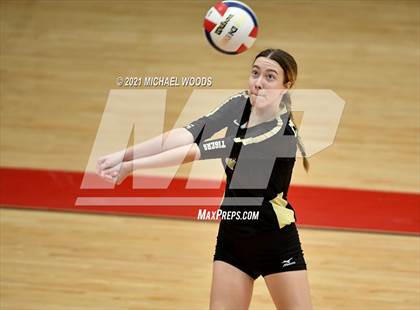 Thumbnail 1 in Bentonville vs. Central (AAA 6A First Round Playoff) photogallery.