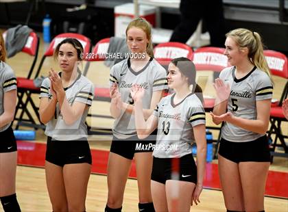 Thumbnail 3 in Bentonville vs. Central (AAA 6A First Round Playoff) photogallery.