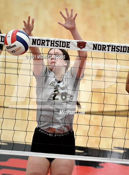 Thumbnail 3 in Bentonville vs. Central (AAA 6A First Round Playoff) photogallery.