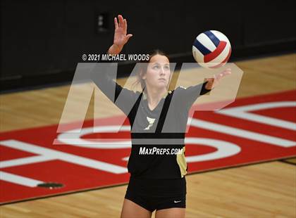 Thumbnail 1 in Bentonville vs. Central (AAA 6A First Round Playoff) photogallery.