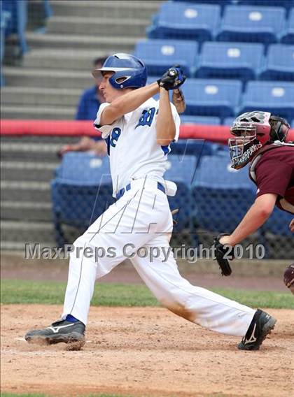 Thumbnail 2 in Tonawanda vs. Westhill (NYSPHSAA Class B Semifinal) photogallery.