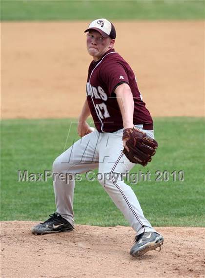 Thumbnail 3 in Tonawanda vs. Westhill (NYSPHSAA Class B Semifinal) photogallery.