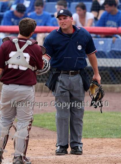 Thumbnail 2 in Tonawanda vs. Westhill (NYSPHSAA Class B Semifinal) photogallery.