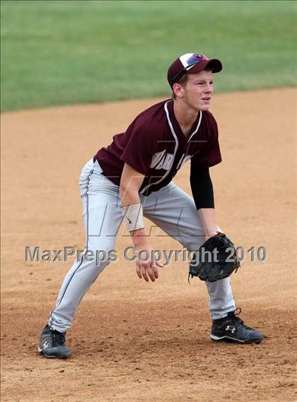 Thumbnail 1 in Tonawanda vs. Westhill (NYSPHSAA Class B Semifinal) photogallery.