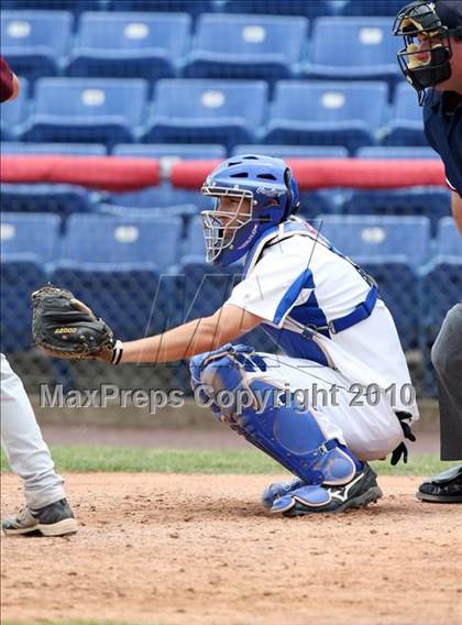 Thumbnail 1 in Tonawanda vs. Westhill (NYSPHSAA Class B Semifinal) photogallery.