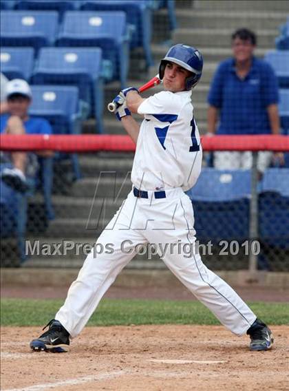 Thumbnail 2 in Tonawanda vs. Westhill (NYSPHSAA Class B Semifinal) photogallery.