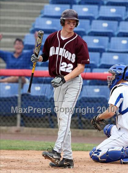 Thumbnail 1 in Tonawanda vs. Westhill (NYSPHSAA Class B Semifinal) photogallery.
