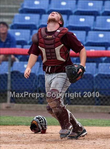 Thumbnail 1 in Tonawanda vs. Westhill (NYSPHSAA Class B Semifinal) photogallery.