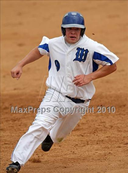Thumbnail 1 in Tonawanda vs. Westhill (NYSPHSAA Class B Semifinal) photogallery.