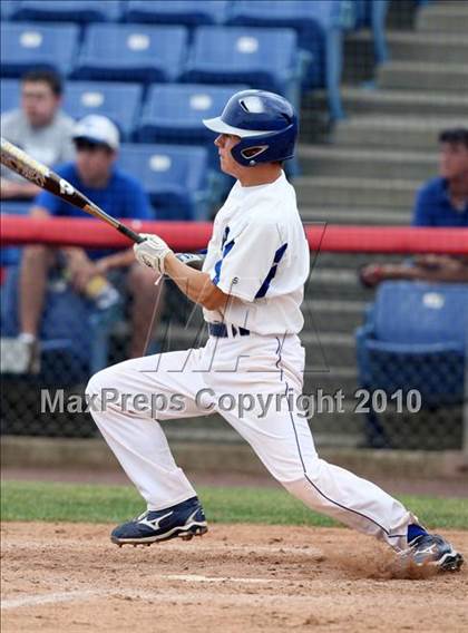 Thumbnail 1 in Tonawanda vs. Westhill (NYSPHSAA Class B Semifinal) photogallery.