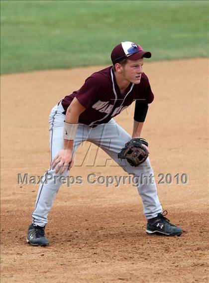 Thumbnail 2 in Tonawanda vs. Westhill (NYSPHSAA Class B Semifinal) photogallery.