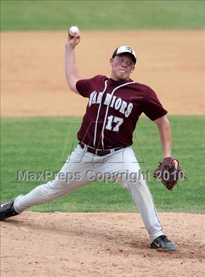 Thumbnail 1 in Tonawanda vs. Westhill (NYSPHSAA Class B Semifinal) photogallery.
