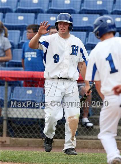 Thumbnail 3 in Tonawanda vs. Westhill (NYSPHSAA Class B Semifinal) photogallery.