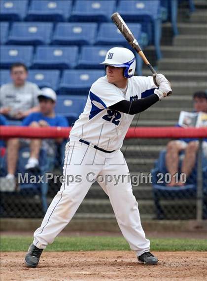 Thumbnail 3 in Tonawanda vs. Westhill (NYSPHSAA Class B Semifinal) photogallery.
