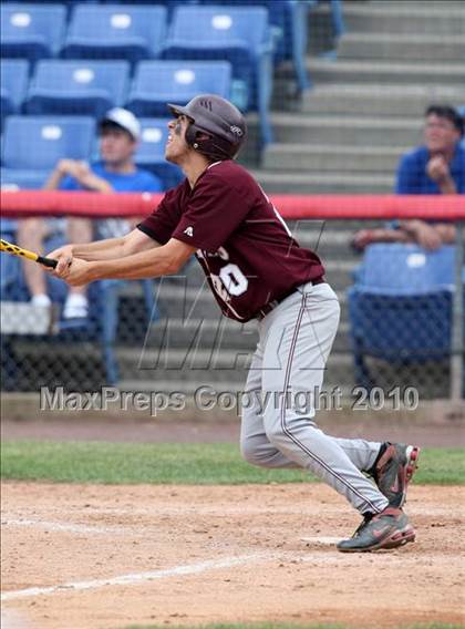 Thumbnail 1 in Tonawanda vs. Westhill (NYSPHSAA Class B Semifinal) photogallery.