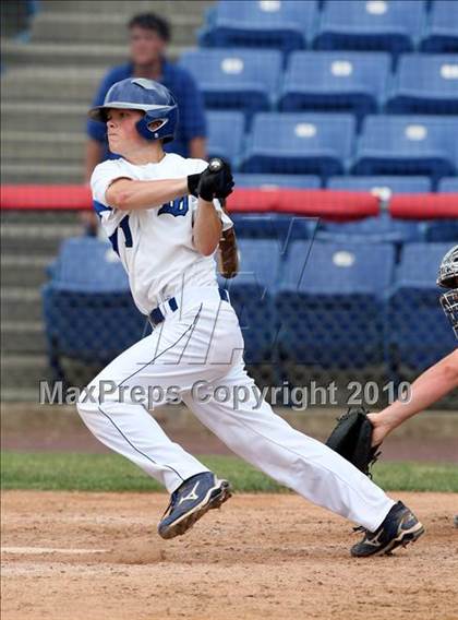 Thumbnail 2 in Tonawanda vs. Westhill (NYSPHSAA Class B Semifinal) photogallery.