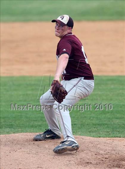 Thumbnail 2 in Tonawanda vs. Westhill (NYSPHSAA Class B Semifinal) photogallery.