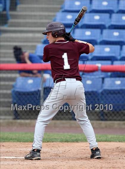 Thumbnail 2 in Tonawanda vs. Westhill (NYSPHSAA Class B Semifinal) photogallery.