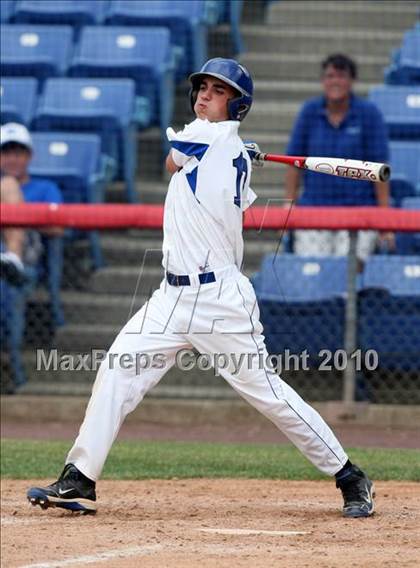 Thumbnail 3 in Tonawanda vs. Westhill (NYSPHSAA Class B Semifinal) photogallery.
