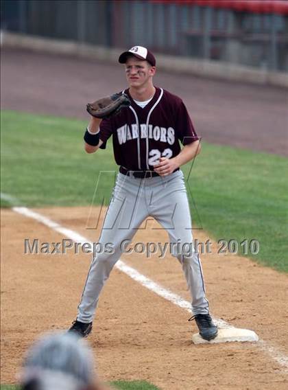 Thumbnail 1 in Tonawanda vs. Westhill (NYSPHSAA Class B Semifinal) photogallery.