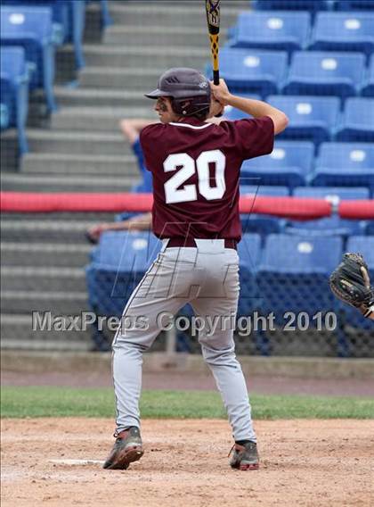 Thumbnail 2 in Tonawanda vs. Westhill (NYSPHSAA Class B Semifinal) photogallery.
