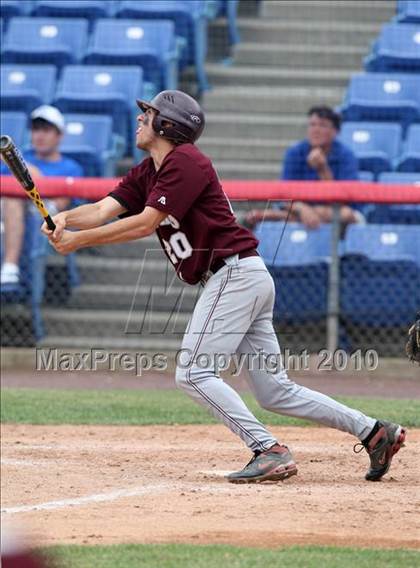Thumbnail 3 in Tonawanda vs. Westhill (NYSPHSAA Class B Semifinal) photogallery.