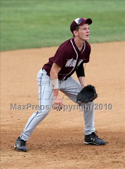 Thumbnail 2 in Tonawanda vs. Westhill (NYSPHSAA Class B Semifinal) photogallery.
