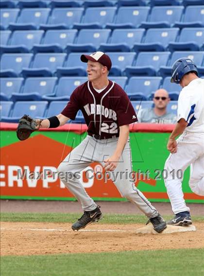 Thumbnail 1 in Tonawanda vs. Westhill (NYSPHSAA Class B Semifinal) photogallery.