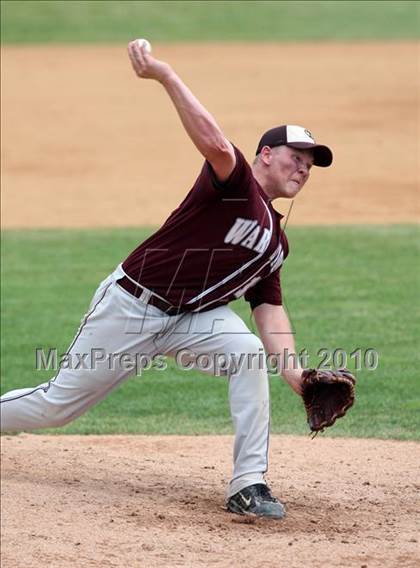 Thumbnail 2 in Tonawanda vs. Westhill (NYSPHSAA Class B Semifinal) photogallery.