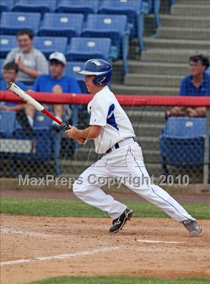 Thumbnail 3 in Tonawanda vs. Westhill (NYSPHSAA Class B Semifinal) photogallery.