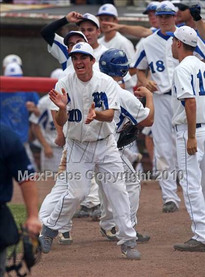 Thumbnail 1 in Tonawanda vs. Westhill (NYSPHSAA Class B Semifinal) photogallery.