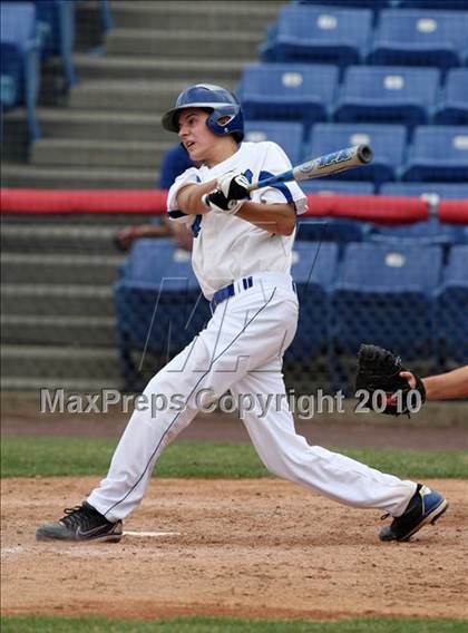 Thumbnail 1 in Tonawanda vs. Westhill (NYSPHSAA Class B Semifinal) photogallery.