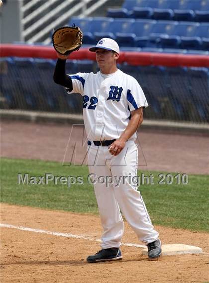 Thumbnail 2 in Tonawanda vs. Westhill (NYSPHSAA Class B Semifinal) photogallery.