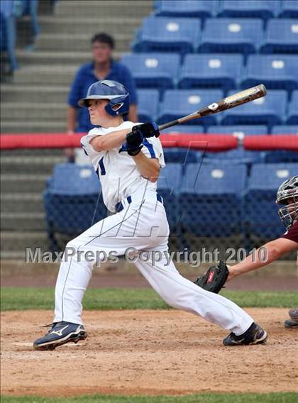 Thumbnail 1 in Tonawanda vs. Westhill (NYSPHSAA Class B Semifinal) photogallery.