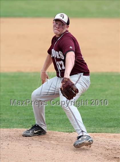 Thumbnail 1 in Tonawanda vs. Westhill (NYSPHSAA Class B Semifinal) photogallery.