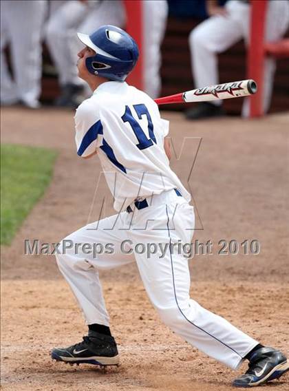 Thumbnail 1 in Tonawanda vs. Westhill (NYSPHSAA Class B Semifinal) photogallery.