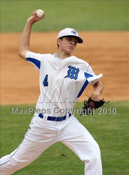 Thumbnail 2 in Tonawanda vs. Westhill (NYSPHSAA Class B Semifinal) photogallery.
