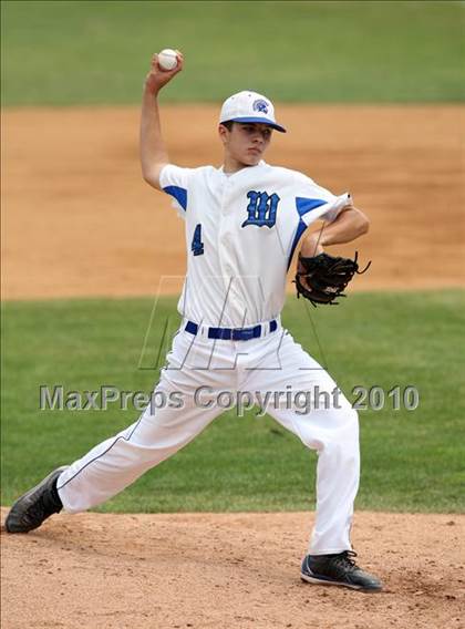 Thumbnail 3 in Tonawanda vs. Westhill (NYSPHSAA Class B Semifinal) photogallery.