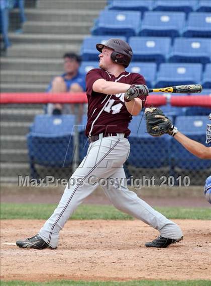 Thumbnail 1 in Tonawanda vs. Westhill (NYSPHSAA Class B Semifinal) photogallery.