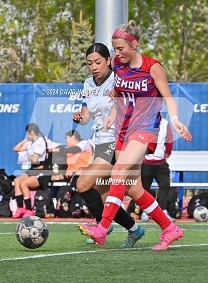 Thumbnail 2 in Bruce Randolf vs. Buena Vista (CHSAA 2A Round 1) photogallery.