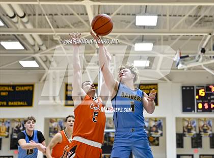Thumbnail 2 in Shenandoah vs. Greater Latrobe (Raider Christmas Classic) photogallery.