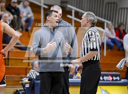 Thumbnail 1 in Shenandoah vs. Greater Latrobe (Raider Christmas Classic) photogallery.