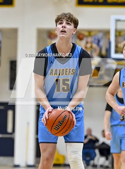 Thumbnail 2 in Shenandoah vs. Greater Latrobe (Raider Christmas Classic) photogallery.