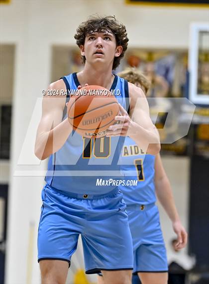 Thumbnail 3 in Shenandoah vs. Greater Latrobe (Raider Christmas Classic) photogallery.