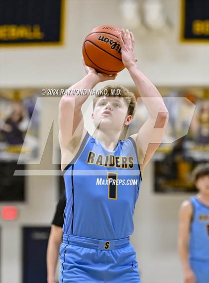 Thumbnail 1 in Shenandoah vs. Greater Latrobe (Raider Christmas Classic) photogallery.